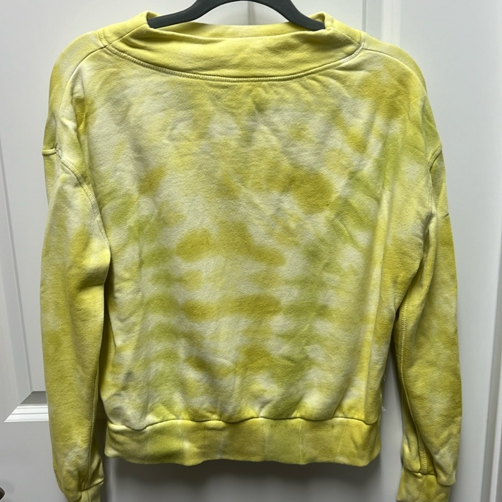 Pilcro neon green lightweight sweatshirt. Size small.